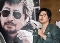 황해 김윤석 상 탄다면 단체상 받고파