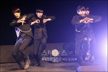 [★포토]인피니트 힘차게 에볼루션!