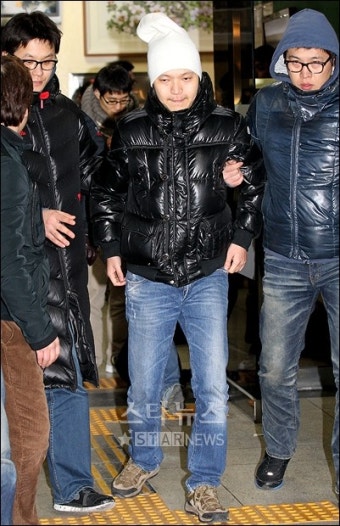 [포토]신정환 '불구속 수사'