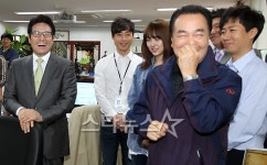 [★포토]정병국 장관 방문에 밝아진 촬영장