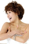 [★포토]신지수, 의상이 너무 부담돼요~