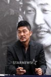 [★포토]배우 김영호의 작가 변신!