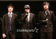 에픽하이, 先공개곡부터 美빌보드 K팝차트 1위