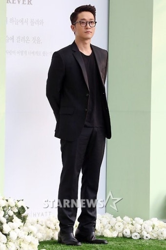 [포토]알렉스, 깔끔한 올 블랙!