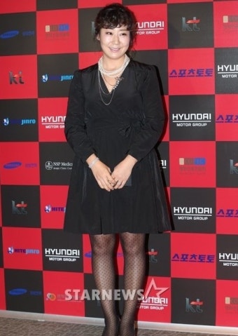 라미란, '로맨스가 더 필요해' MC 합류