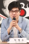 [★포토]질문에 답하는 박병수 연출가