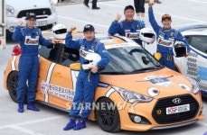 [★포토]무한도전 레이싱팀, 저희 실력 기대하세요