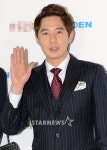 [단독]자숙 붐, 1년만에 방송 복귀..용감한 작가들 출연