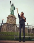 서현, 자유의 여신상 앞에서..나도 여신