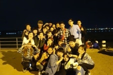 야시장서 받은 귀한 선물..메콩강은 우정을 싣고 흐르고