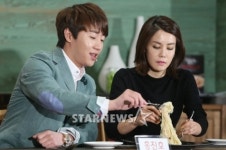 [★포토]홍진호-김지호, 시식은 진지하게