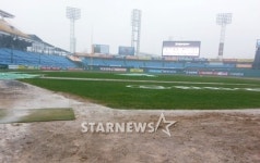 한밭벌 적시는 장맛비.. 24일 한화-넥센전 우천 취소
