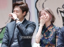 [★포토]이광수-정소민, 웃는 모습이 닮은 조석-애봉 커플