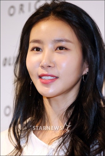 배우 김정민, 꽃뱀 논란 고백에 공감과 응원이 쏟아진다