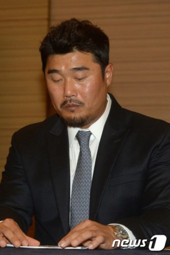 이호준 선수협 회장 사퇴.. 다음 회장은 어쩌나?