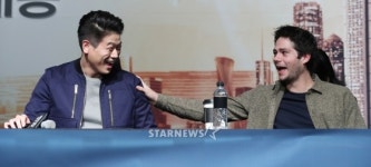 [★포토]이기홍-딜런 오브라이언, 장난기 넘치는 배우들