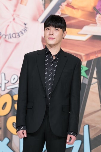 휘성, 오늘 부친상 비보..28일 발인