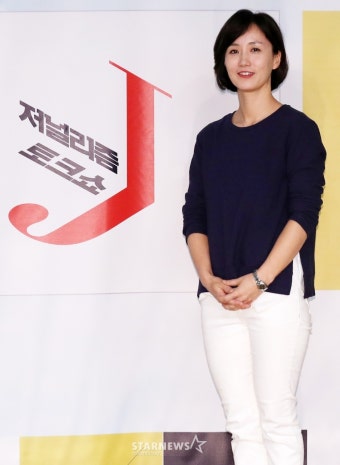 [포토]저널리즘 토크쇼 J의 정세진 아나운서