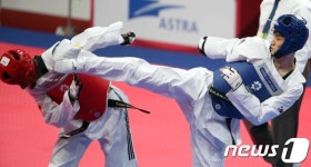 [AG] 태권도 간판스타 이대훈, 68kg급 4강 진출! 3연패 도전
