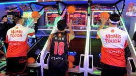 이승준-동준 형제, 오락실 미니농구 나란히 300점 돌파