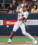 이정후, LG전 5회 솔로 홈런·시즌 2호포! 키움 9-7로 도망