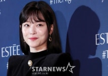 속옷 착용은 자유라던 설리, 신체 노출도 개의치 않는 행보[종합]