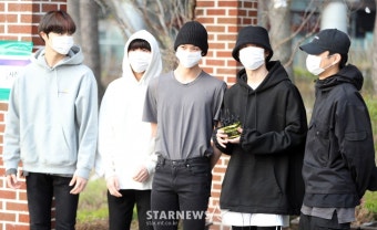 [포토]CIX '21대총선 사전투표'