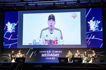 '불의의 손등 부상' 이형종, 캡틴 김현수는 