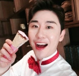 '뽕숭아학당' 영탁, 아이스크림 들고 러블리 매력 발산