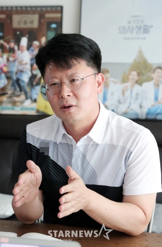 에그이즈커밍 이미지