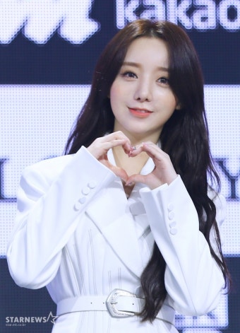 러블리즈 케이 '사랑을 받아주세요'[포토]