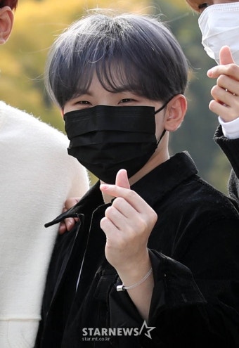 세븐틴 우지 '귀여운 눈웃음' [포토]