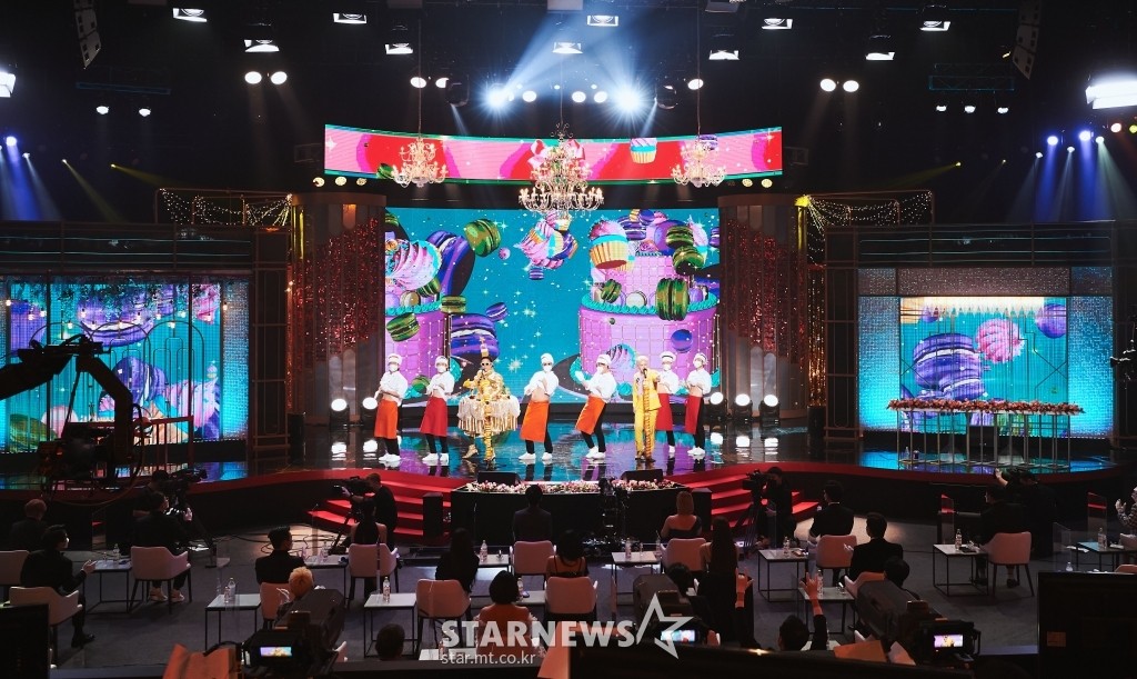 전현무, 2024 MBC 방송연예대상에서 세 번째로 대상 수상