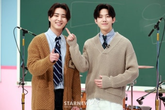 데이식스 영케이-도운 '인강 기대하세요!' [포토]