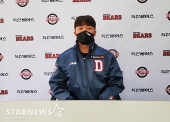 데뷔전 마운드서 '상대 응원가' 따라부른 두산 루키 