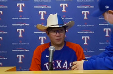 양현종 안경이 궁금하다 美현지기자 질문에 헉 놀란 대투수