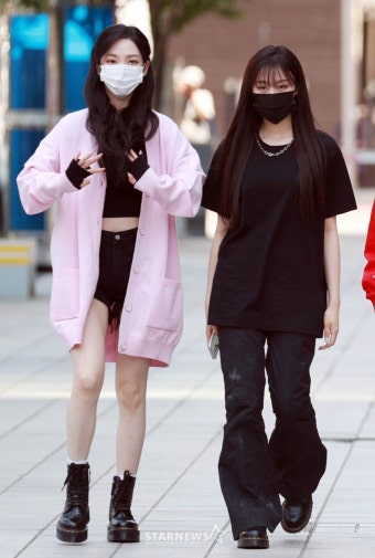 에스파 카리나-지젤 '매력 넘치는 워킹'[포토]