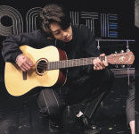 방탄소년단 정국, 인소남주 같은 로맨틱 통기타 연주..만인의 이상형 전정국♥