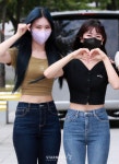 스테이씨 아이사-수민 건강미 넘치는 미모[★포토]