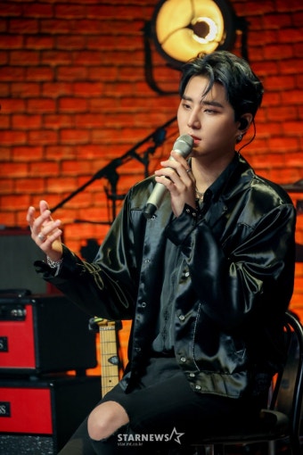데이식스 영케이 '솔로 출격'[포토]