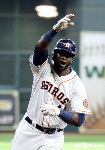 '센스 만점 알투베' HOU, ALDS 1차전서 CWS에 6-1 완승