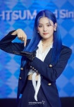 라잇썸 상아 '섹시 블루'[★포토]