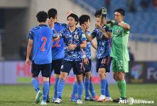 일본축구, 탈락 위기→기사회생... B조 '대혼전' 양상