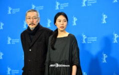 홍상수김민희, 베를린서 2년만 공식석상..여전히 다정한 커플