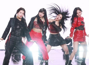 퍼플키스 '빛나는 마녀들'[포토]