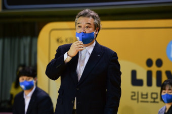 삼성생명, 임근배 감독과 2년 더 동행... 하상윤 수석코치 영입 [공식발표]