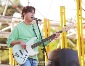 페퍼톤스 이장원 '감성 베이스'[포토]