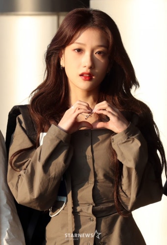 프로미스나인 이서연 '사랑스런 매력'[포토]