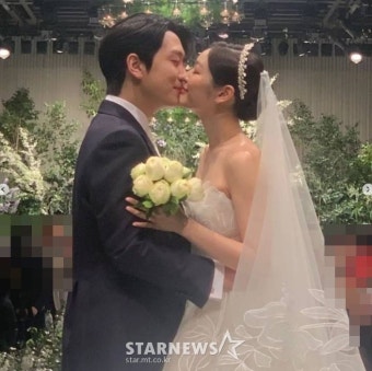 '키스 너무 길어'..김연아고우림, 연하남편 저돌적인 '후끈 결혼식' 현장[종합]