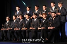 시상식 비운의 스타들... 시즌 내내 잘하고도 웃지 못했다